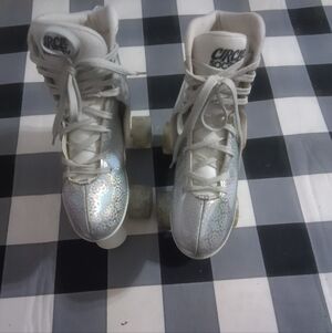 Circle Society Silver Roller Skates Holographic/Iridescent Adjustable Size 3-7